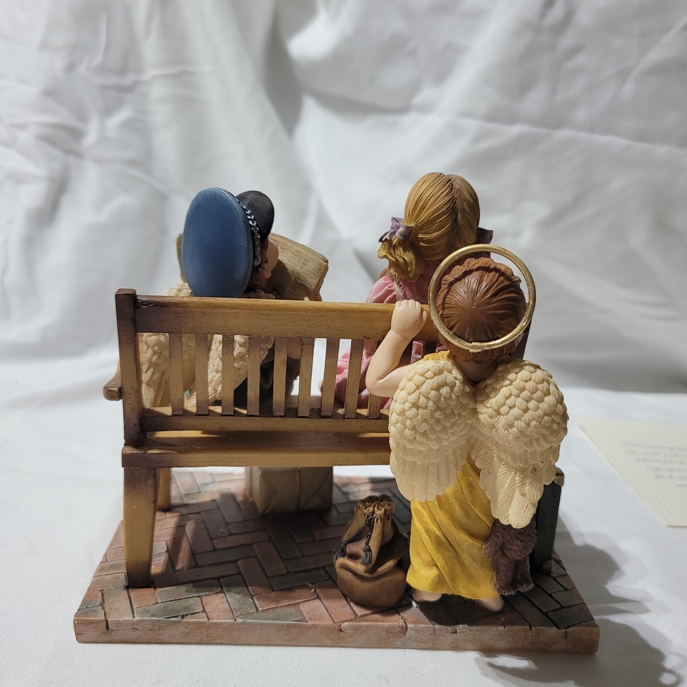 Retired Demdaco Prayers & Promises "Never Alone" Figurine - Picture 5 of 6